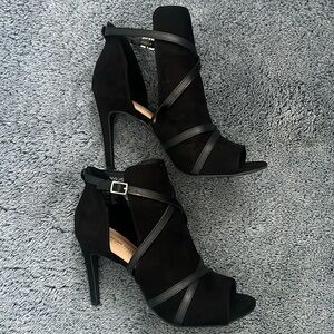 Christian Siriano black open toe heels